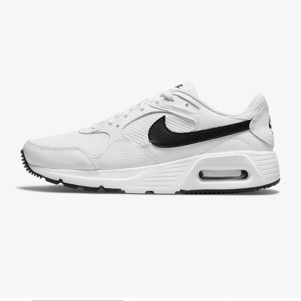 Nike women’s air Max SC white black running sneakers size 6.5.